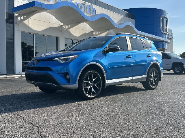 Used 2017 Toyota RAV4 SE FWD image 2