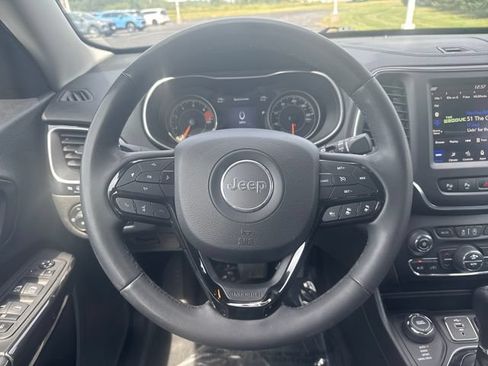 Used 2023 Jeep Cherokee Altitude Lux AWD/4WD image 17