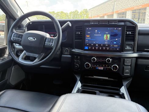 Used 2024 Ford F250 Lariat AWD/4WD image 3