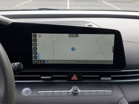 Used 2025 Hyundai Elantra SEL FWD image 23