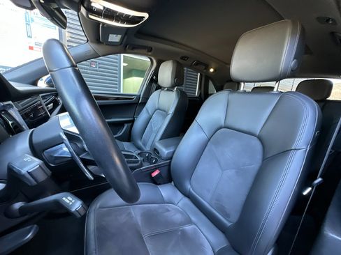 Used 2019 Porsche Macan AWD/4WD image 5