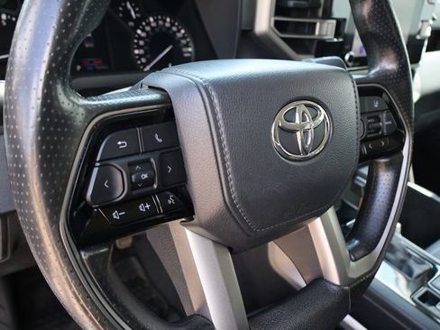 Used 2022 Toyota Tundra SR5 w/ SR5 Convenience Package AWD/4WD image 23