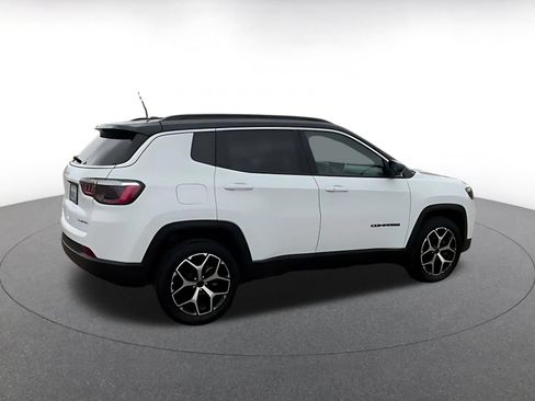Used 2025 Jeep Compass Limited AWD/4WD image 15