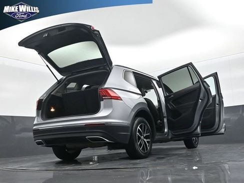 Used 2021 Volkswagen Tiguan SE image 29