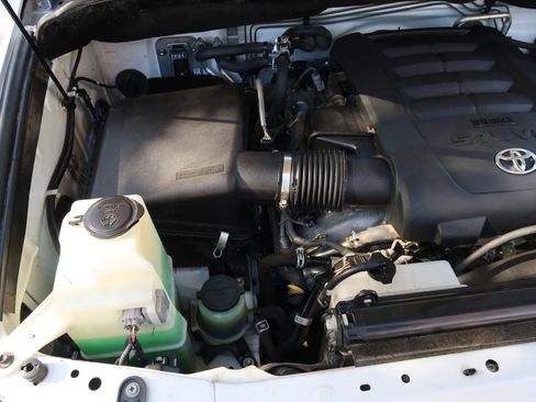 Used 2013 Toyota Sequoia Limited image 36