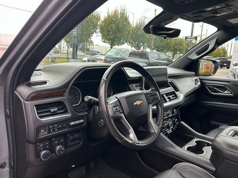 Used 2021 Chevrolet Tahoe Premier w/ Premium Package image 21