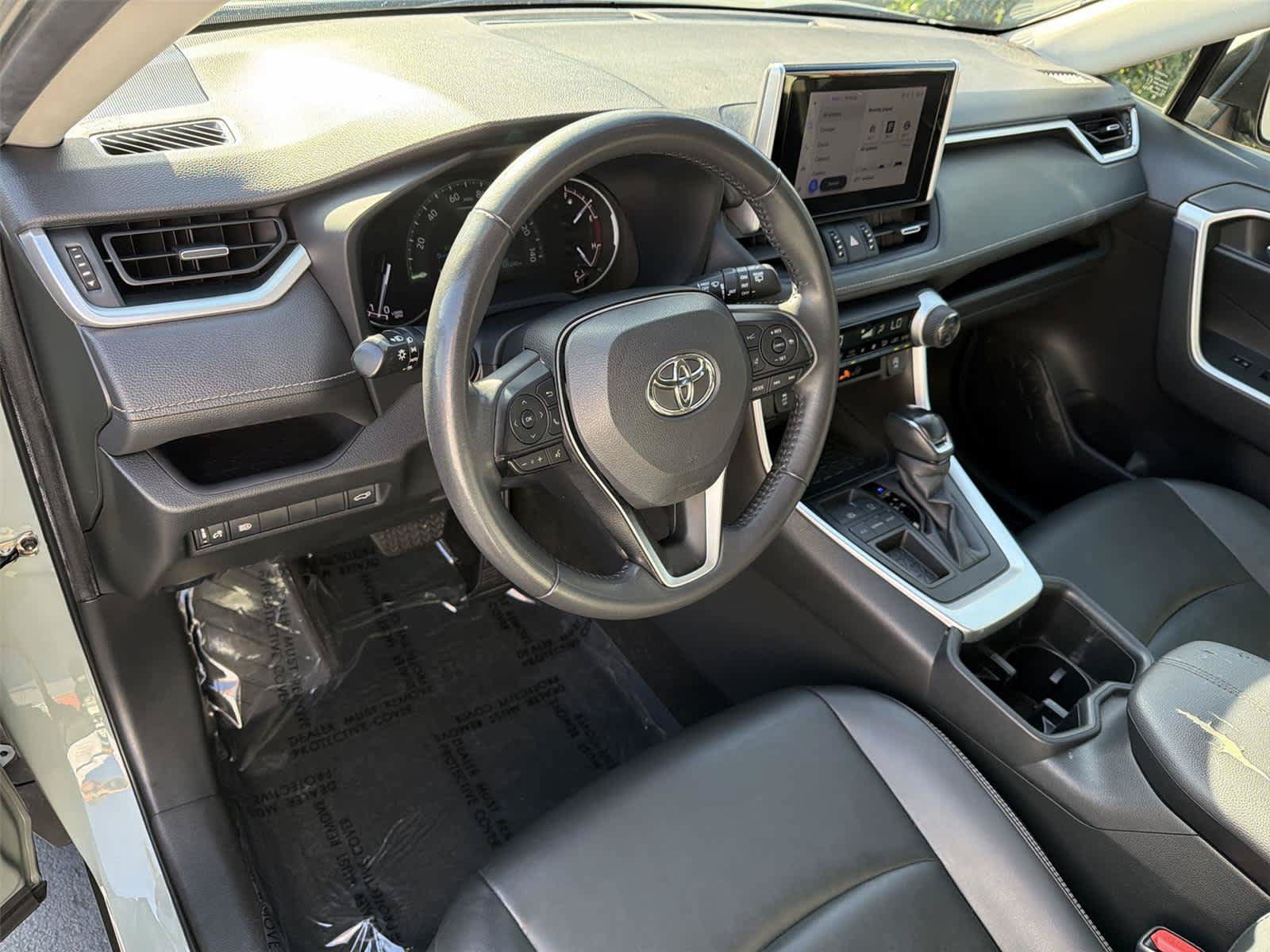 Used 2023 Toyota RAV4 XLE Premium FWD image 2