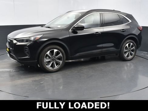 Used 2024 Ford Escape Platinum image 24