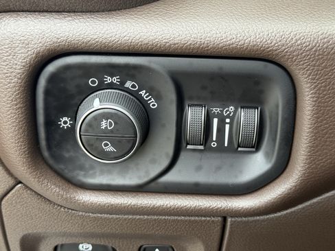 Used 2025 RAM 1500 Laramie w/ Laramie Southwest Edition AWD/4WD image 26