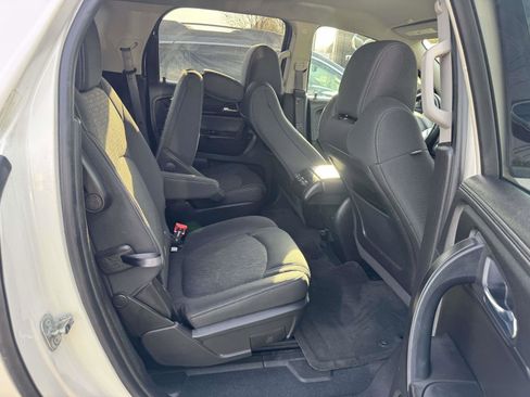 Used 2015 GMC Acadia SLE image 39