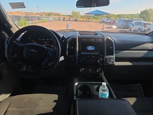 Used 2020 Ford F250 XLT w/ XLT Premium Package AWD/4WD image 8