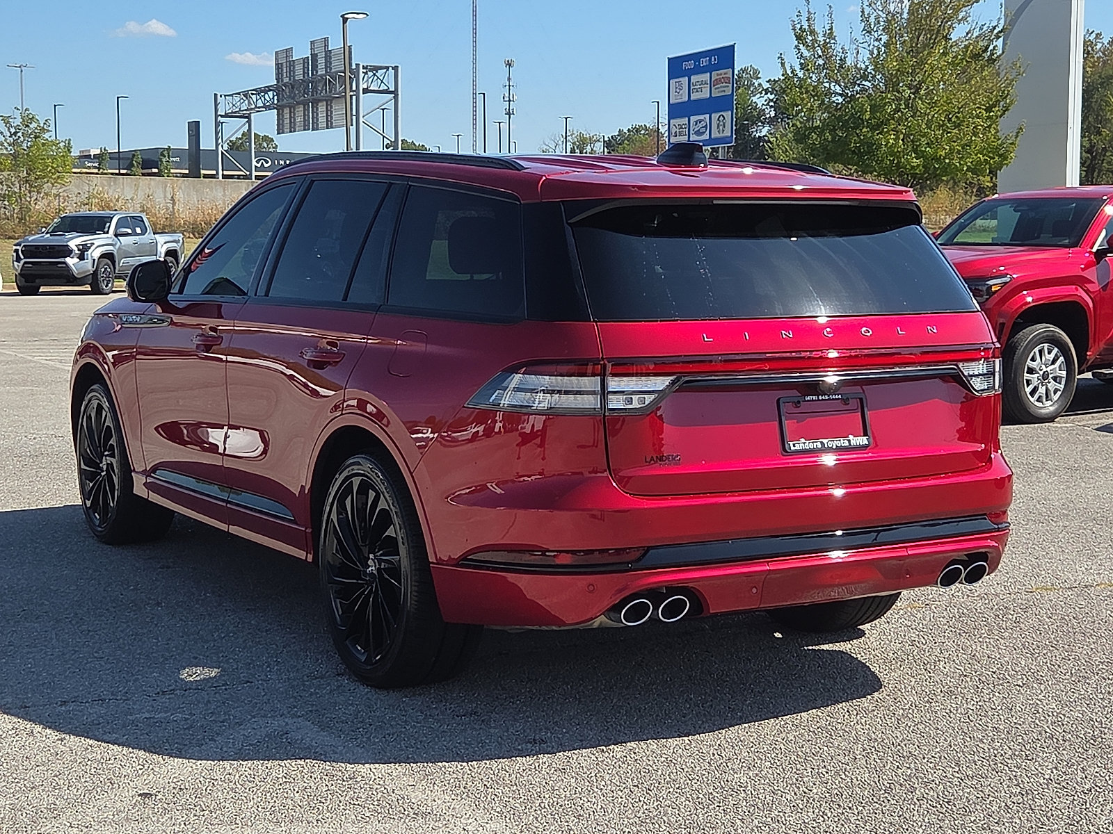 Used 2025 Lincoln Aviator Reserve w/ Equipment Group 201A AWD/4WD image 4