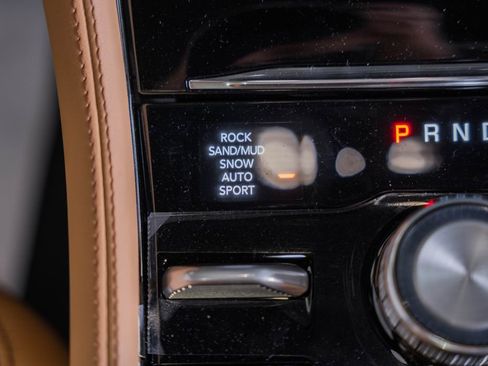 New 2025 Jeep Grand Cherokee Summit image 26