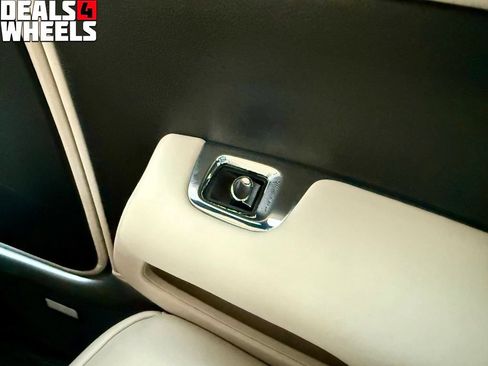Used 2015 Rolls-Royce Wraith RWD image 45