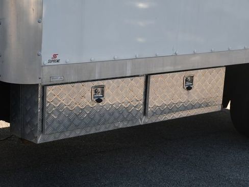 Used 2023 Ford E-450 and Econoline 450 Super Duty w/ Power Windows & Locks Group RWD image 12