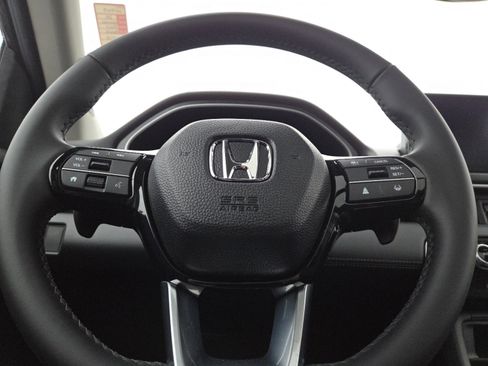 New 2025 Honda Pilot Touring image 29