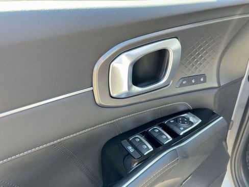 Used 2022 Kia Sorento SX image 13