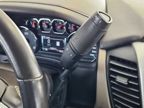 Used 2018 GMC Yukon XL SLT RWD image 12