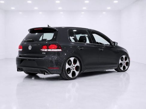 Used 2011 Volkswagen Golf 4-Door FWD image 5