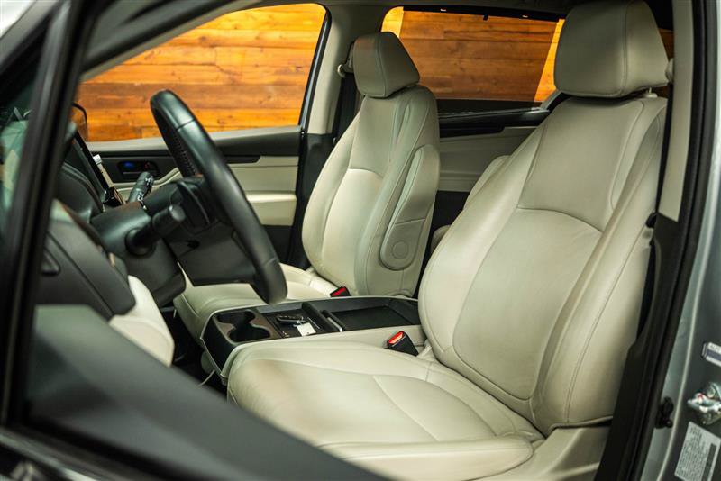 Used 2025 Honda Odyssey EX-L image 10
