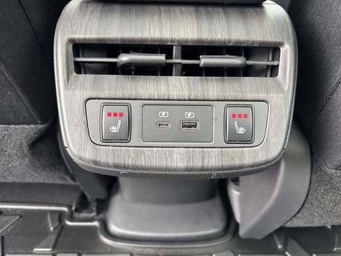 Used 2023 Nissan Ariya AWD/4WD image 13