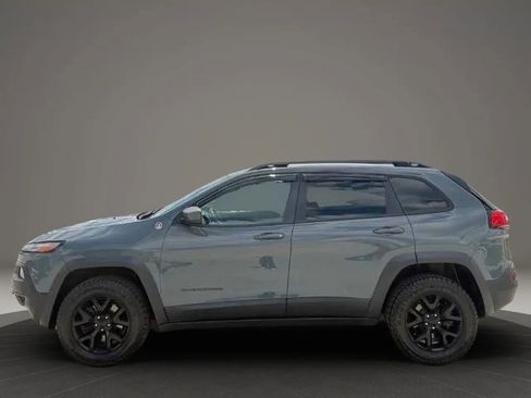 Used 2015 Jeep Cherokee Trailhawk w/ Trailer Tow Group AWD/4WD image 4