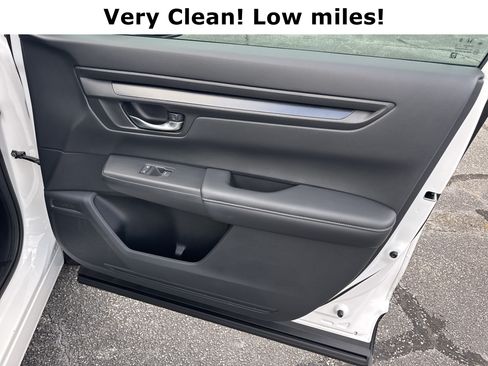 Used 2025 Honda CR-V EX image 16