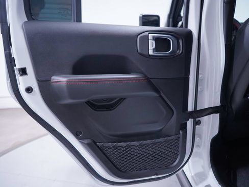 Used 2024 Jeep Wrangler Unlimited Rubicon AWD/4WD image 18
