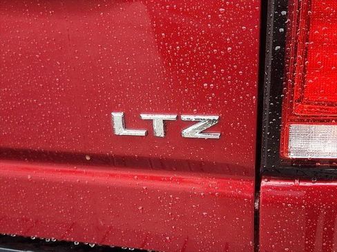 Used 2025 Chevrolet Silverado 2500 LTZ w/ LTZ Convenience Package AWD/4WD image 33