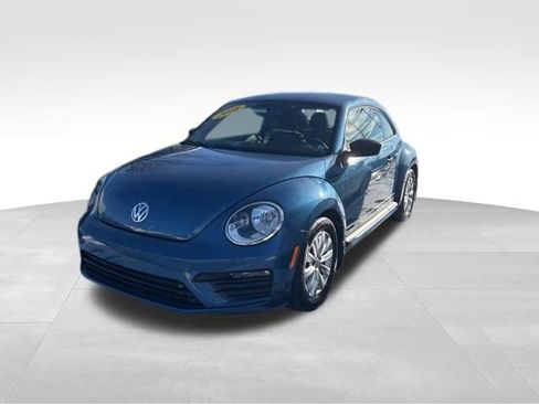 Used 2018 Volkswagen Beetle 2.0T S image 1