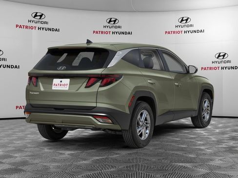 New 2026 Hyundai Tucson SE FWD image 2
