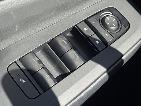 Used 2023 Toyota Prius LE image 24