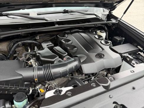 Used 2023 Toyota 4Runner SR5 RWD image 42