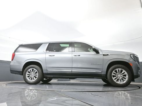 Used 2023 GMC Yukon XL SLT image 53