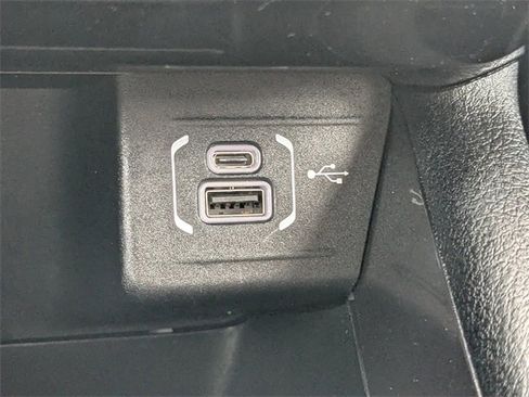 Certified 2025 Jeep Compass Latitude image 20