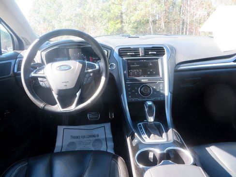 Used 2014 Ford Fusion Titanium image 11