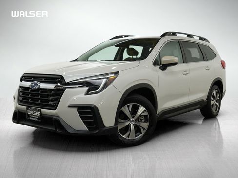 Used 2025 Subaru Ascent Premium AWD/4WD image 1