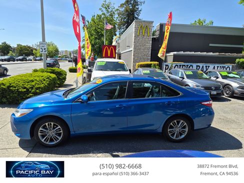 Used 2017 Toyota Camry SE FWD image 4