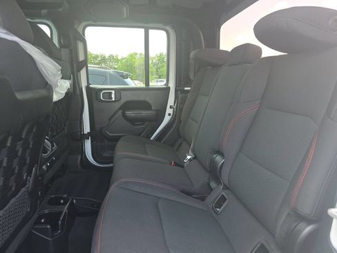 Used 2022 Jeep Gladiator Rubicon w/ LED Lighting Group AWD/4WD image 8