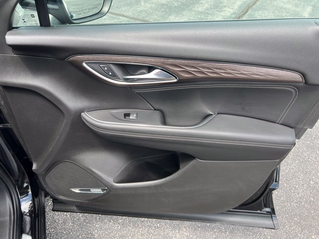 Used 2023 Buick Envision Avenir FWD image 38