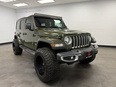Used 2021 Jeep Wrangler Unlimited Sahara w/ Uconnect 4C Nav & Sound Group AWD/4WD image 15