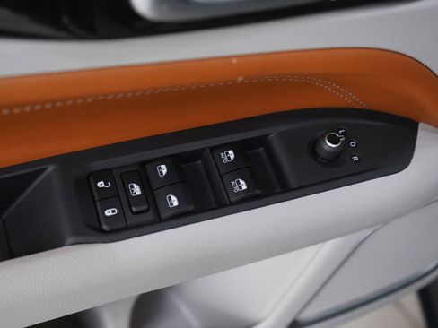 Used 2024 Jeep Compass Limited AWD/4WD image 19