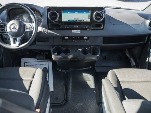 Used 2024 Mercedes-Benz Sprinter 2500 image 19