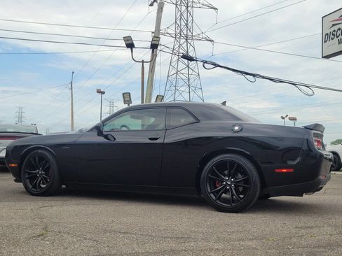 Used 2018 Dodge Challenger R/T w/ Blacktop Package RWD image 7