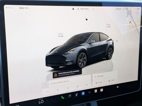 Used 2025 Tesla Model Y Long Range RWD image 12