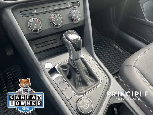 Used 2022 Volkswagen Taos SE w/ Panoramic Sunroof Package image 25