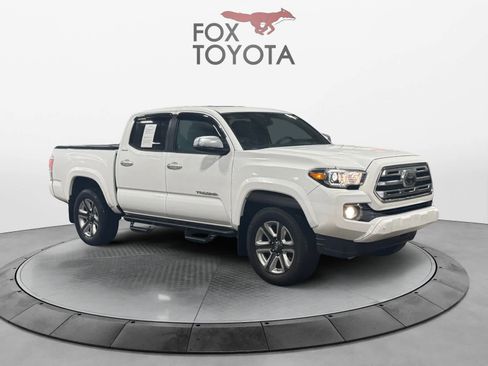 Used 2019 Toyota Tacoma Limited image 8
