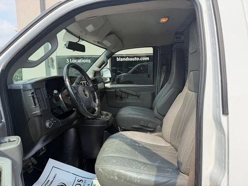 Used 2020 Chevrolet Express 2500 w/ Communications Package RWD image 10