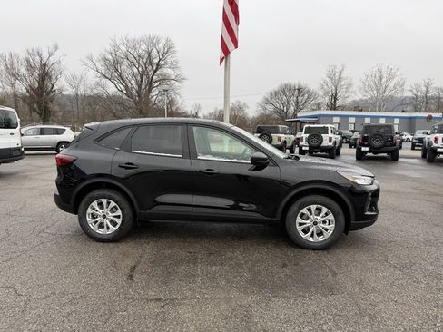 New 2026 Ford Escape Active image 9