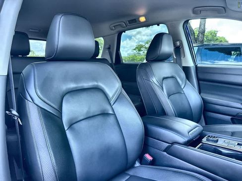Used 2025 Nissan Pathfinder SL AWD/4WD image 27